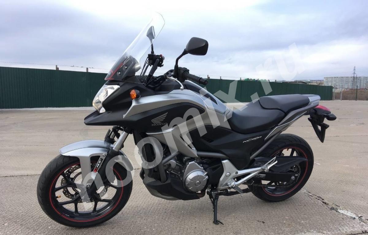 Продаю мотоцикл Honda NC700X ABS