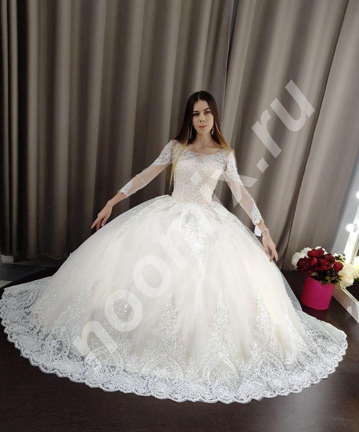 продается новое свадебное платье размер 44-46, цвет . ..