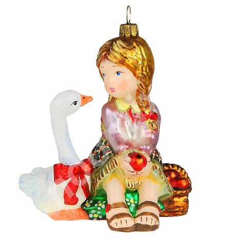 Елочная игрушка Девочка с гусёнком, Чеченская Республика