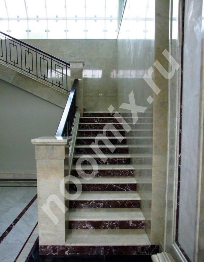 Ступени лестницы из мрамора бьянка каррара,  МОСКВА