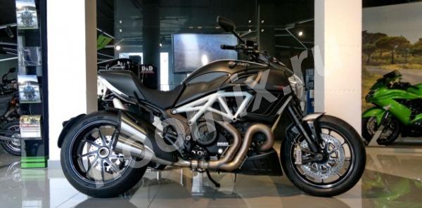 Ducati Diavel Carbon White