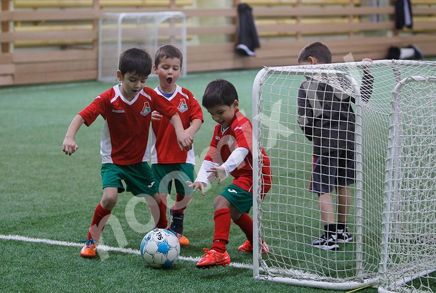 Спортивная секция по футболу, приглашает детей 2008-2011 ..., Карачаево-Черкесский АО